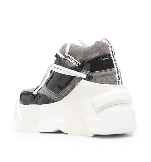 Amazon - Gray & White