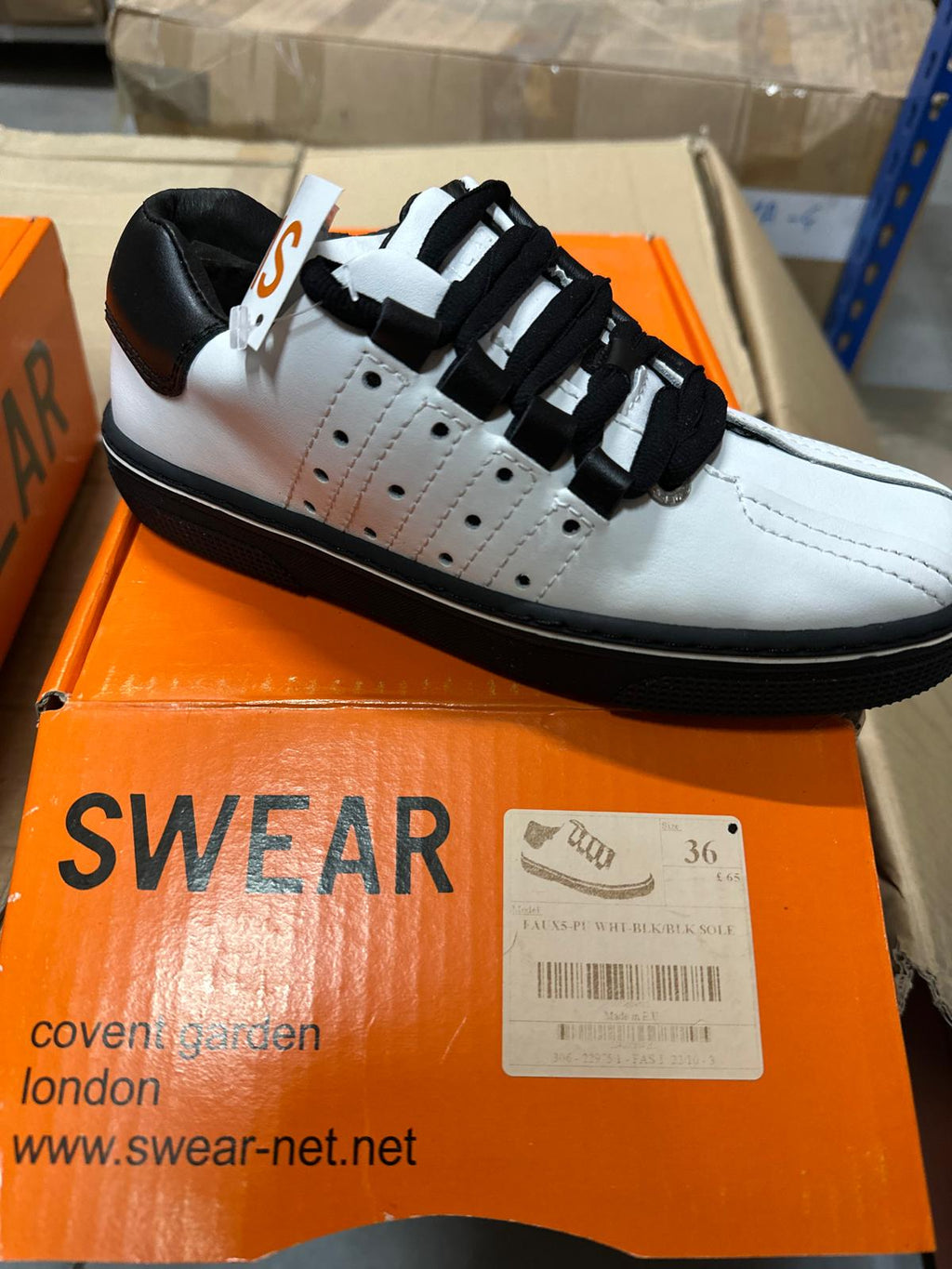 FAUX 5 PU WHITE BLACK BLACK SOLE